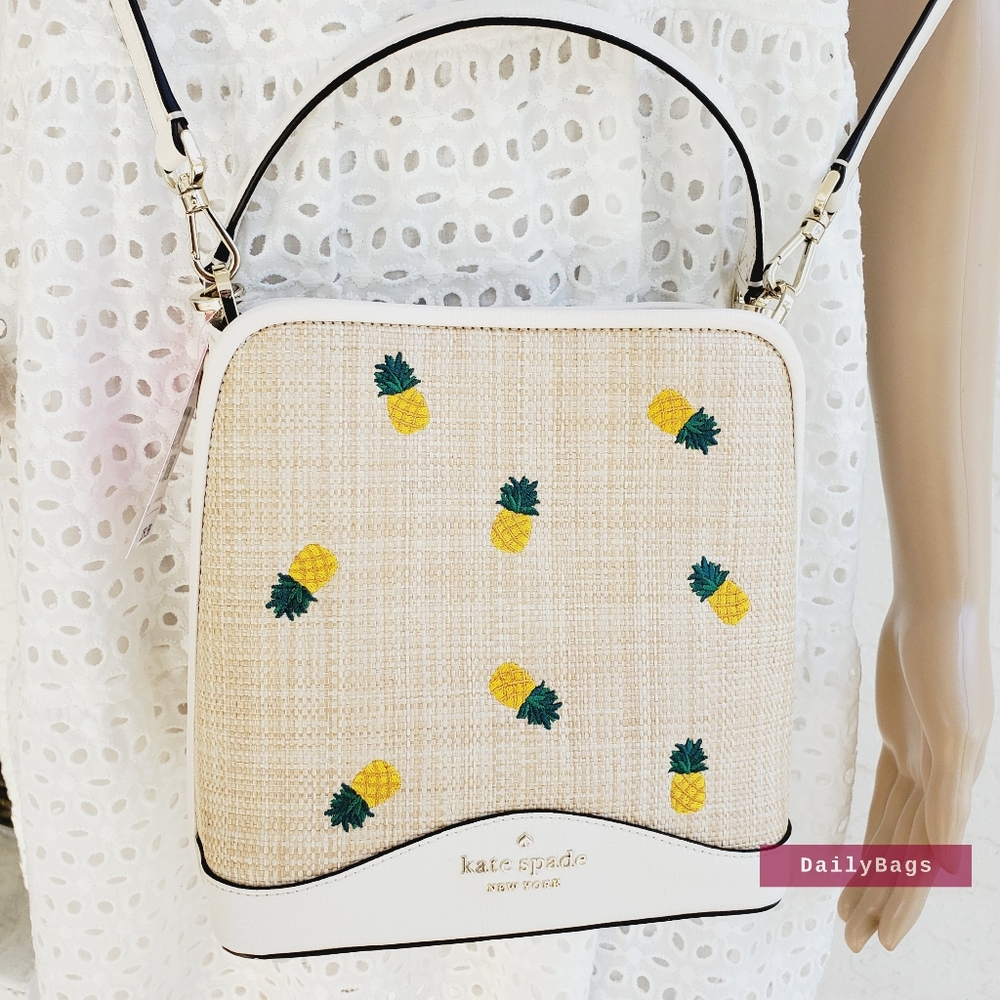 BEAUTIFUL KATE SPADE NWT PARCHMENT SMALL BUCKET EMBROIDERED STRAW CROSSBODY